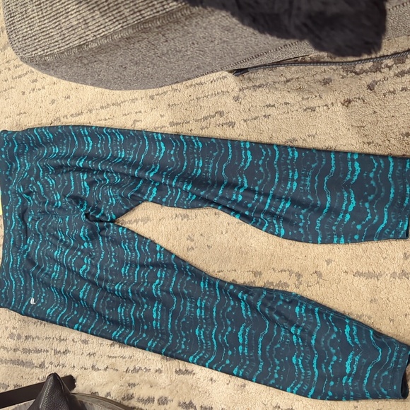 NWT Fabletics Define PowerHold® High-Waisted Leggings - Picture 3 of 7